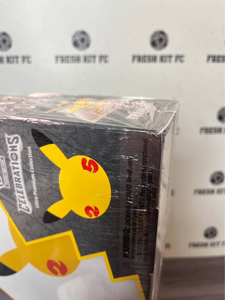 Pokemon - Celebrations Ultra-Premium Collection